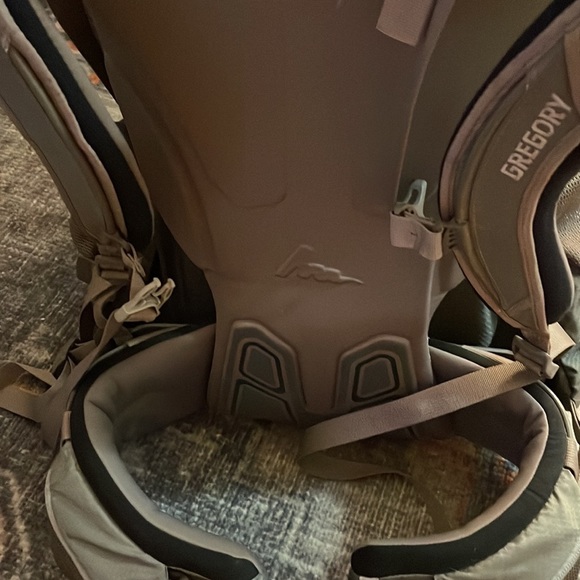 Gregory Baltoro 75L backpack frame olive/stone color - Picture 6 of 9